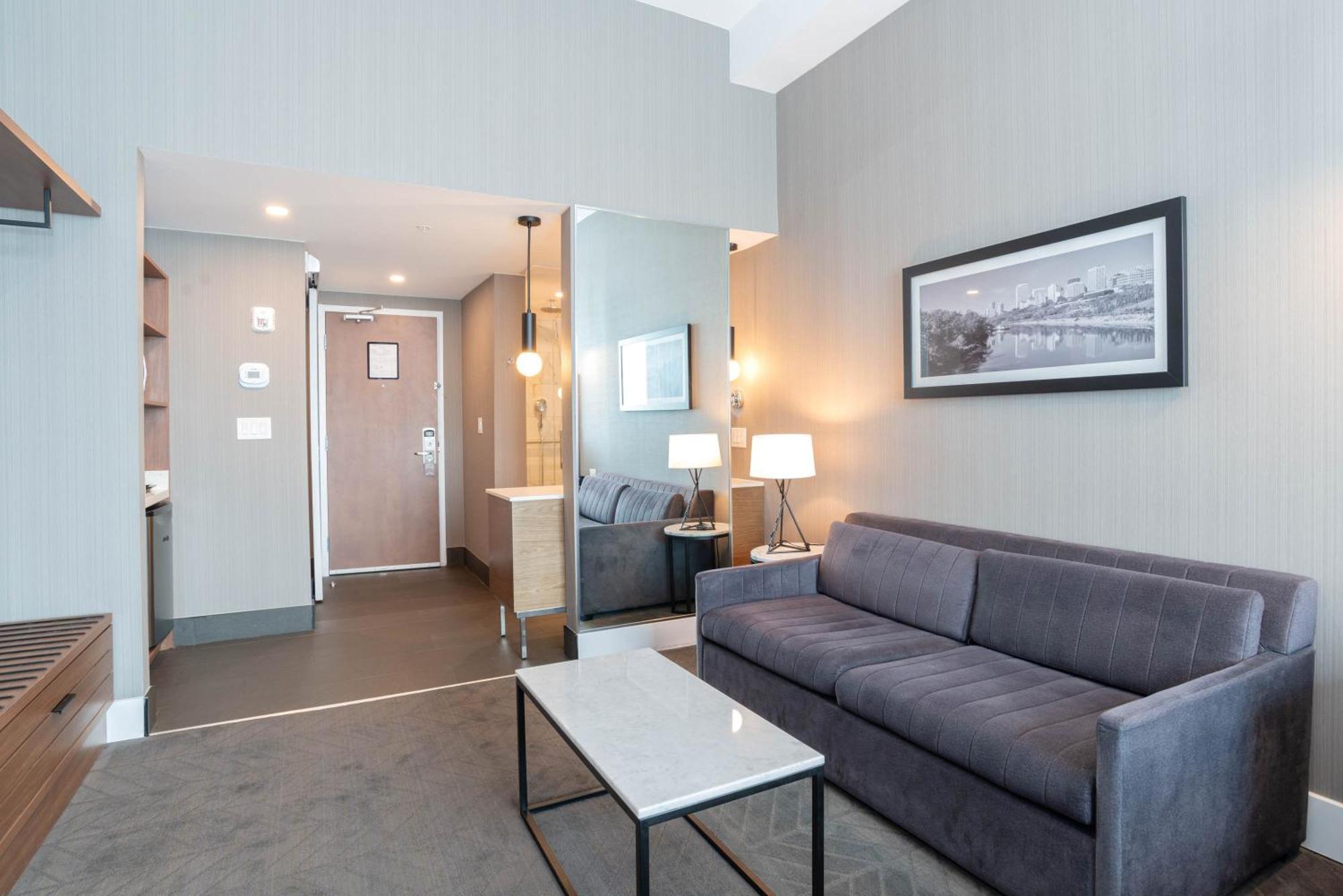 Sandman Signature Sherwood Park Hotel Exterior foto